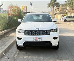 جیپ گراند شیرۆکی